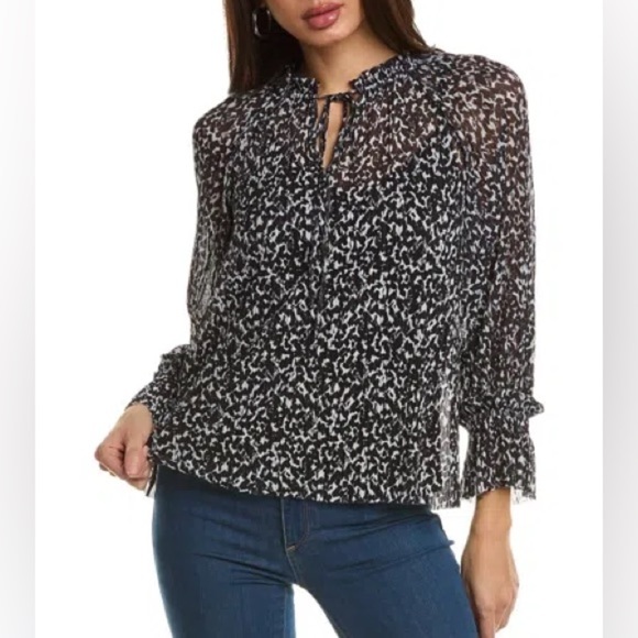 ❤️2/$50❤️[XL] VINCE CAMUTO Ruffle Mesh Peasant Blouse In Black - Picture 1 of 7